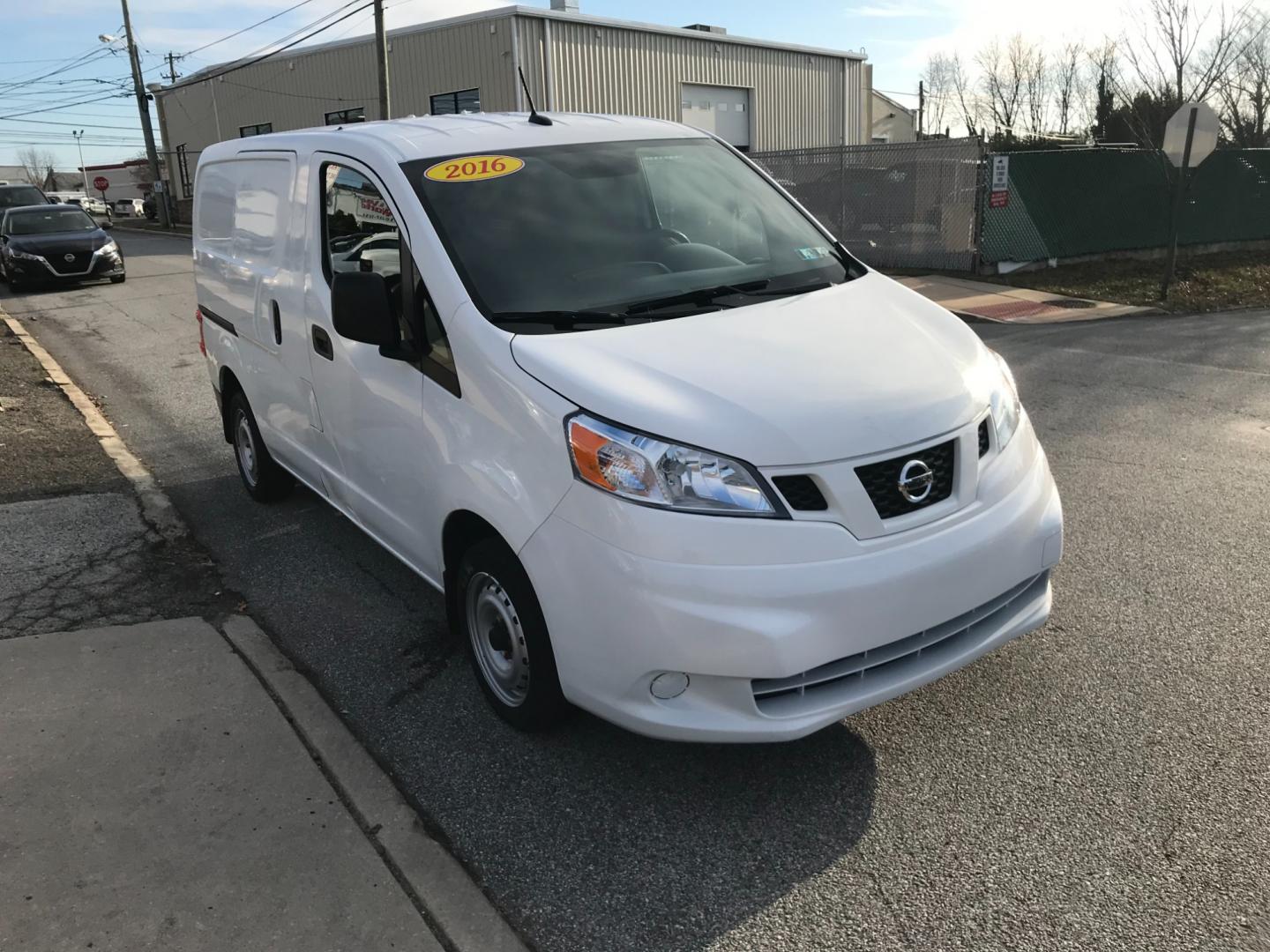 2016 White /Gray Nissan NV200 SV (3N6CM0KN2GK) with an 2.0 V4 engine, Automatic transmission, located at 577 Chester Pike, Prospect Park, PA, 19076, (610) 237-1015, 39.886154, -75.302338 - Photo#3